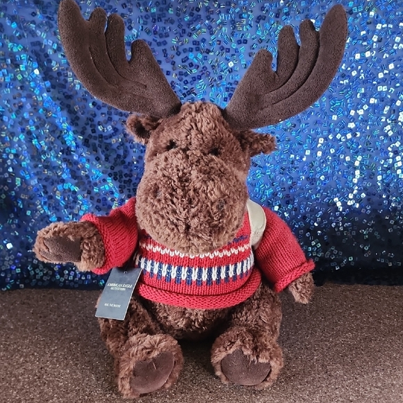 NWT. American Eagle Outfitters Mac The Moose with Red Sweater and White Backpack - Picture 13 of 15